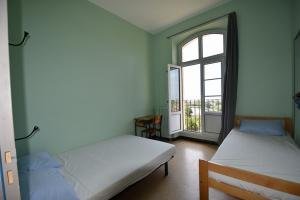 image 010aubergedejeunesseboisluzychambre26web600cfuajvf.jpg (7.7kB)